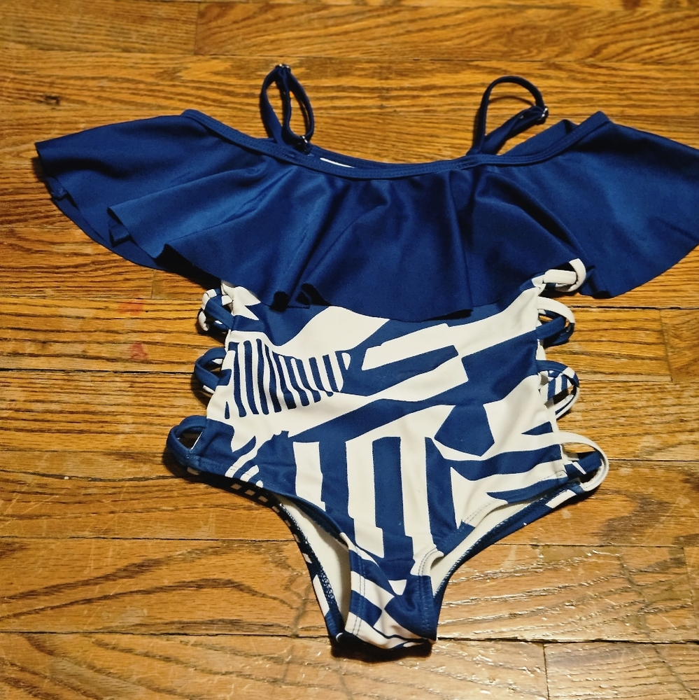 4-5 girls one piece swimsuit